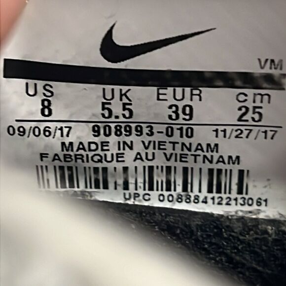 🔥🔥 Nike Air Max Sequent 3 Gray Running Shoes - Women Sz8 - EXCELLENT Condition - Picture 11 of 12